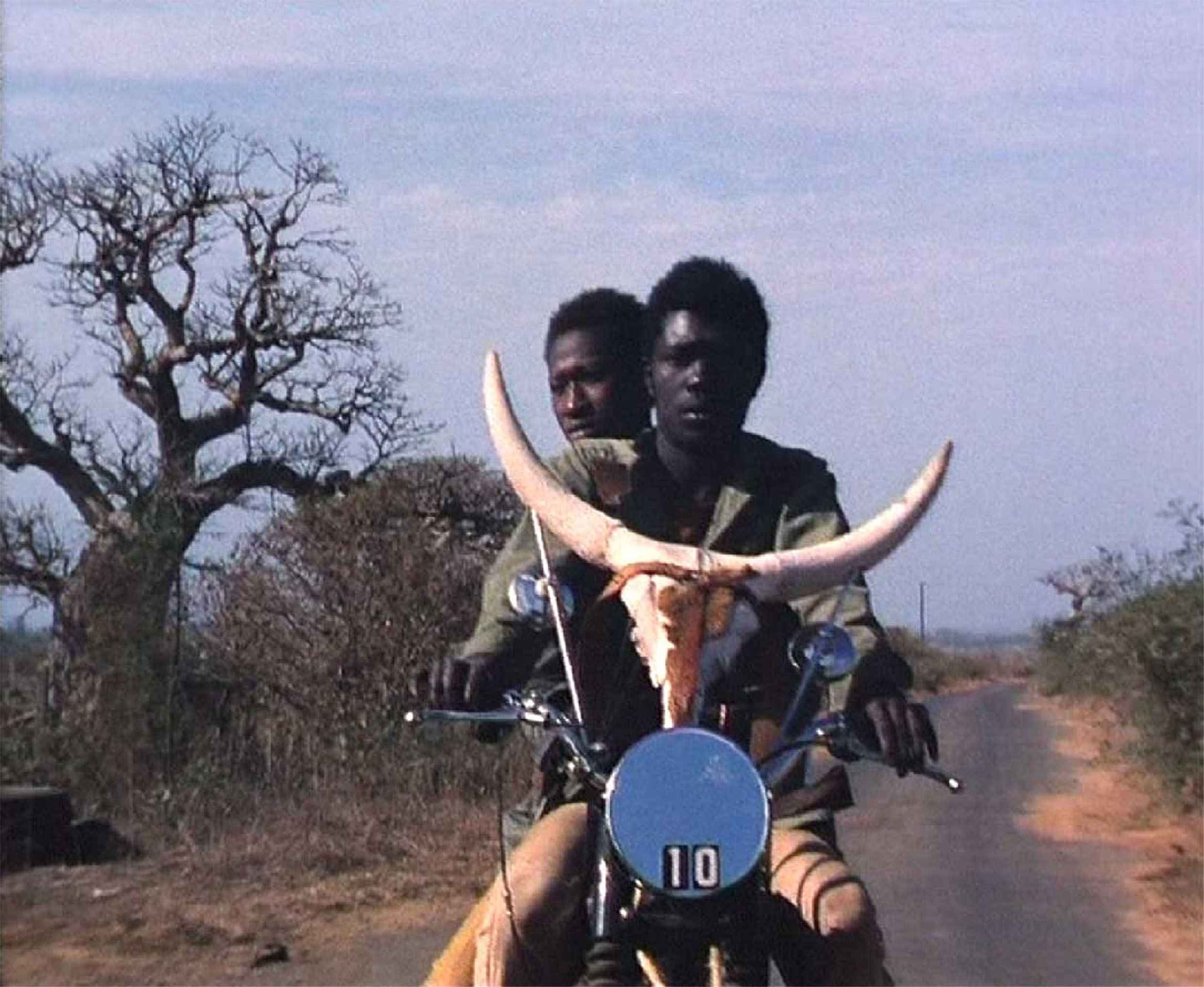 TOUKI BOUKI, de Djibril Diop Mambéty (1973)